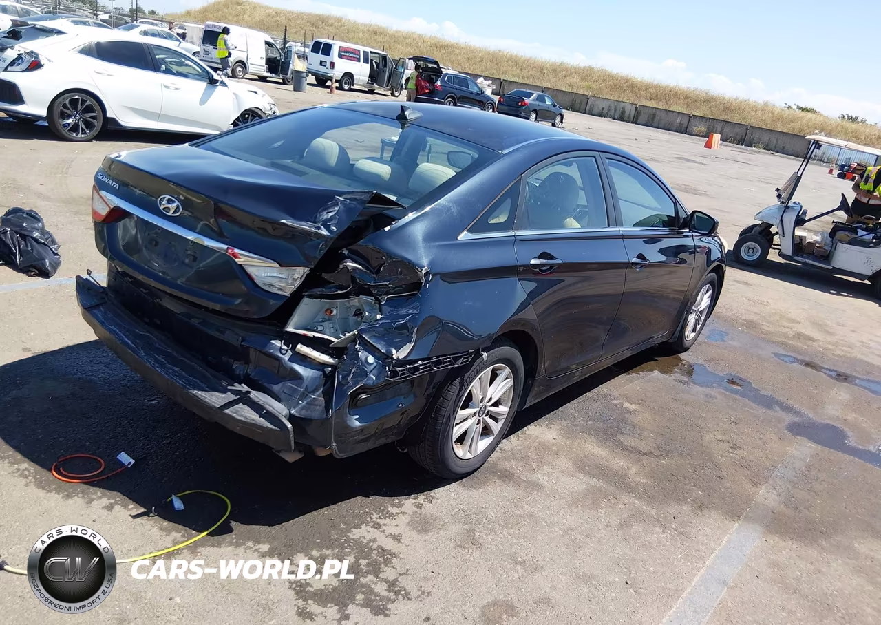 2013 Hyundai Sonata Gls VIN:5NPEB4AC3DH588730 - 4