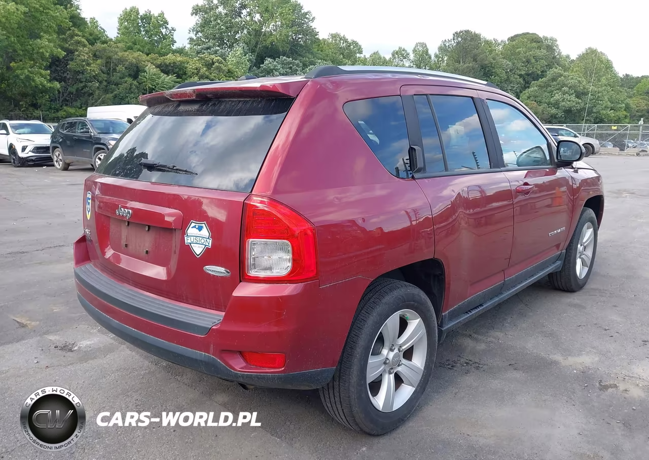2012 Jeep Compass Latitude VIN:1C4NJDEB2CD525269 - 4