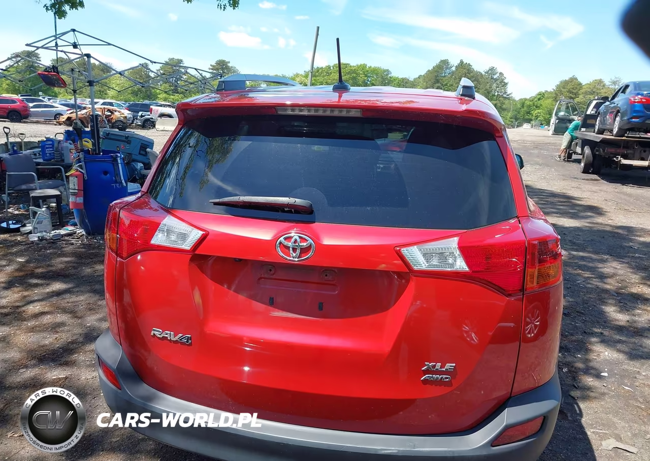 2015 Toyota Rav4 Xle VIN:2T3RFREV2FW394037 - 16