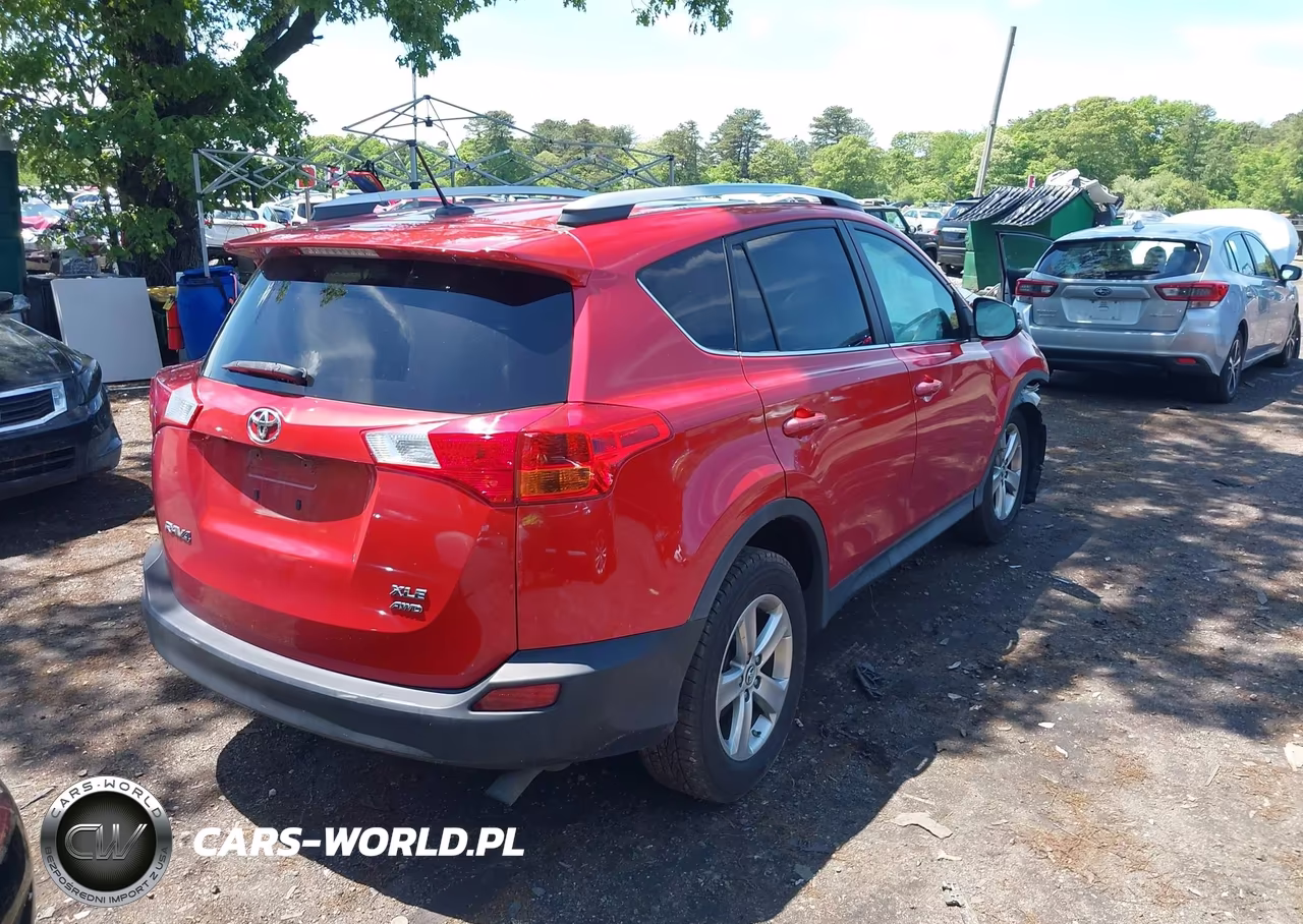 2015 Toyota Rav4 Xle VIN:2T3RFREV2FW394037 - 4