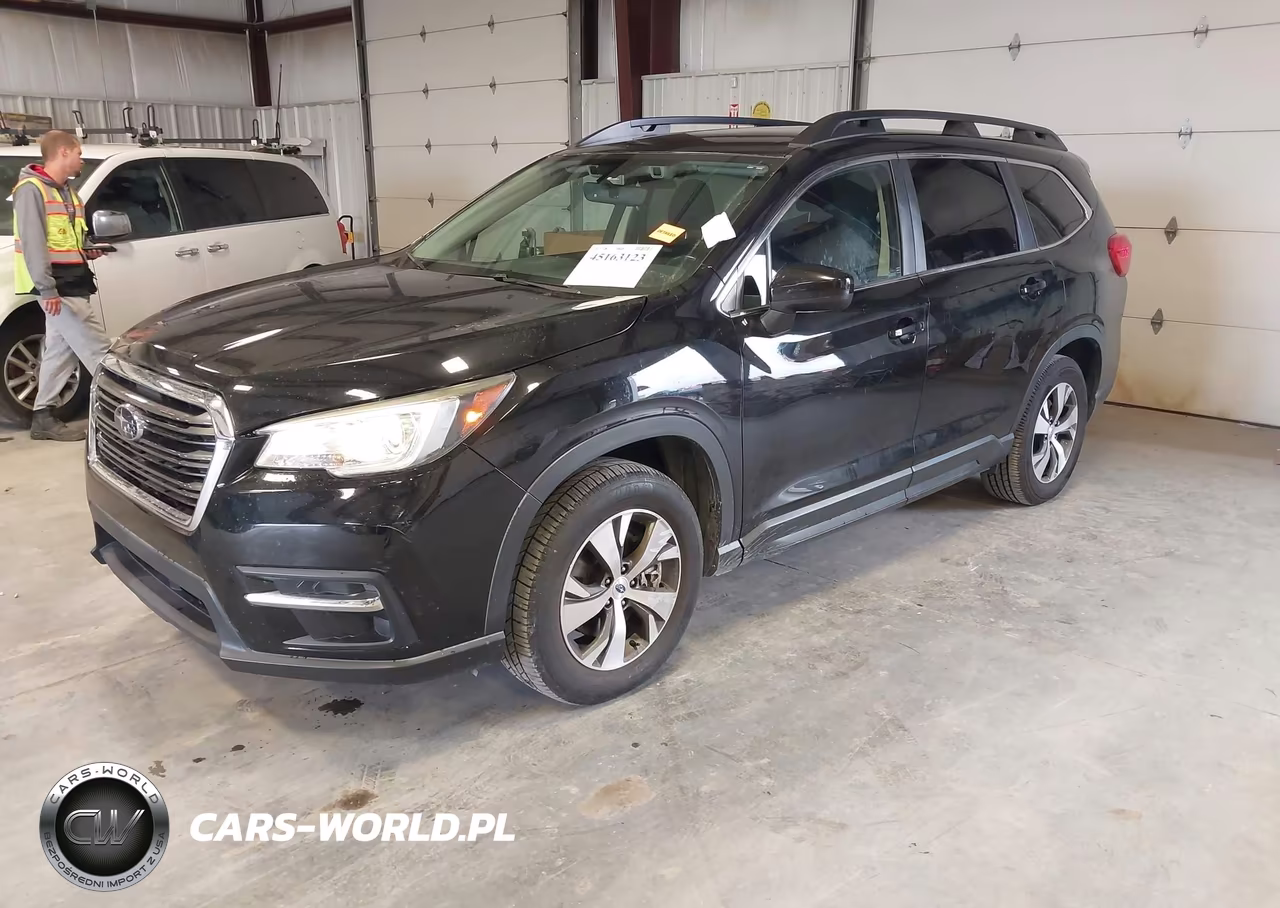 2019 Subaru Ascent Premium VIN:4S4WMAFD3K3450561 - 2