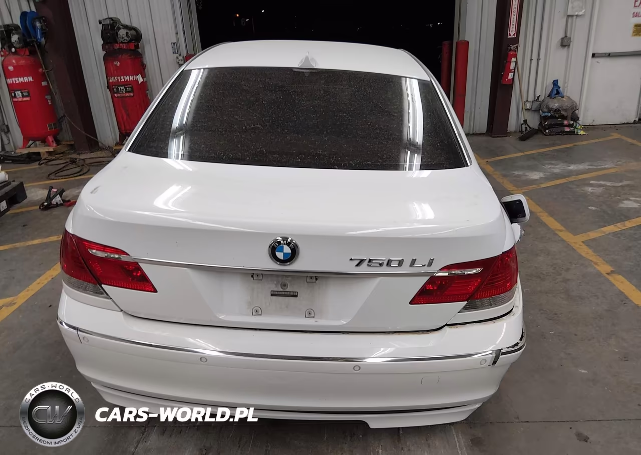 2007 BMW 750Li VIN:WBAHN835X7DT70771 - 16