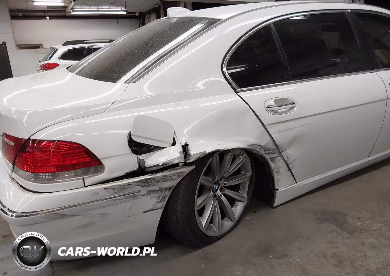 2007 BMW 750Li VIN:WBAHN835X7DT70771 - 6