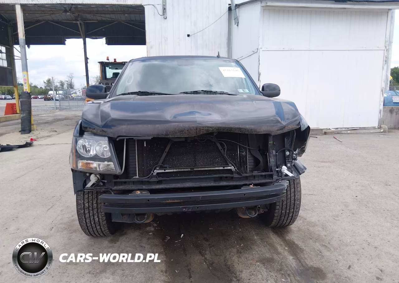2013 Chevrolet Tahoe Lt VIN:1GNSKBE04DR303945 - 12