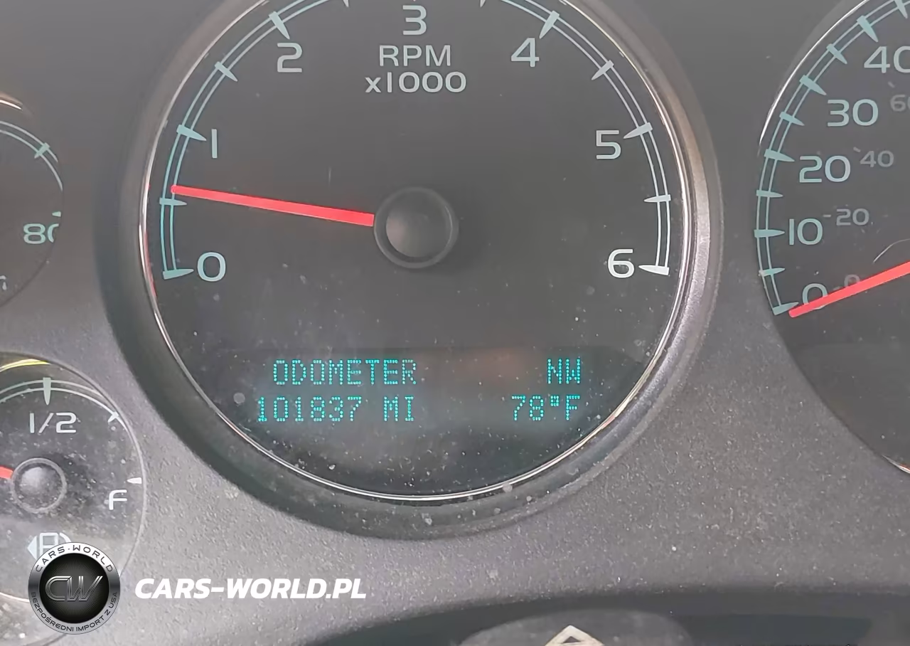 2013 Chevrolet Tahoe Lt VIN:1GNSKBE04DR303945 - 15