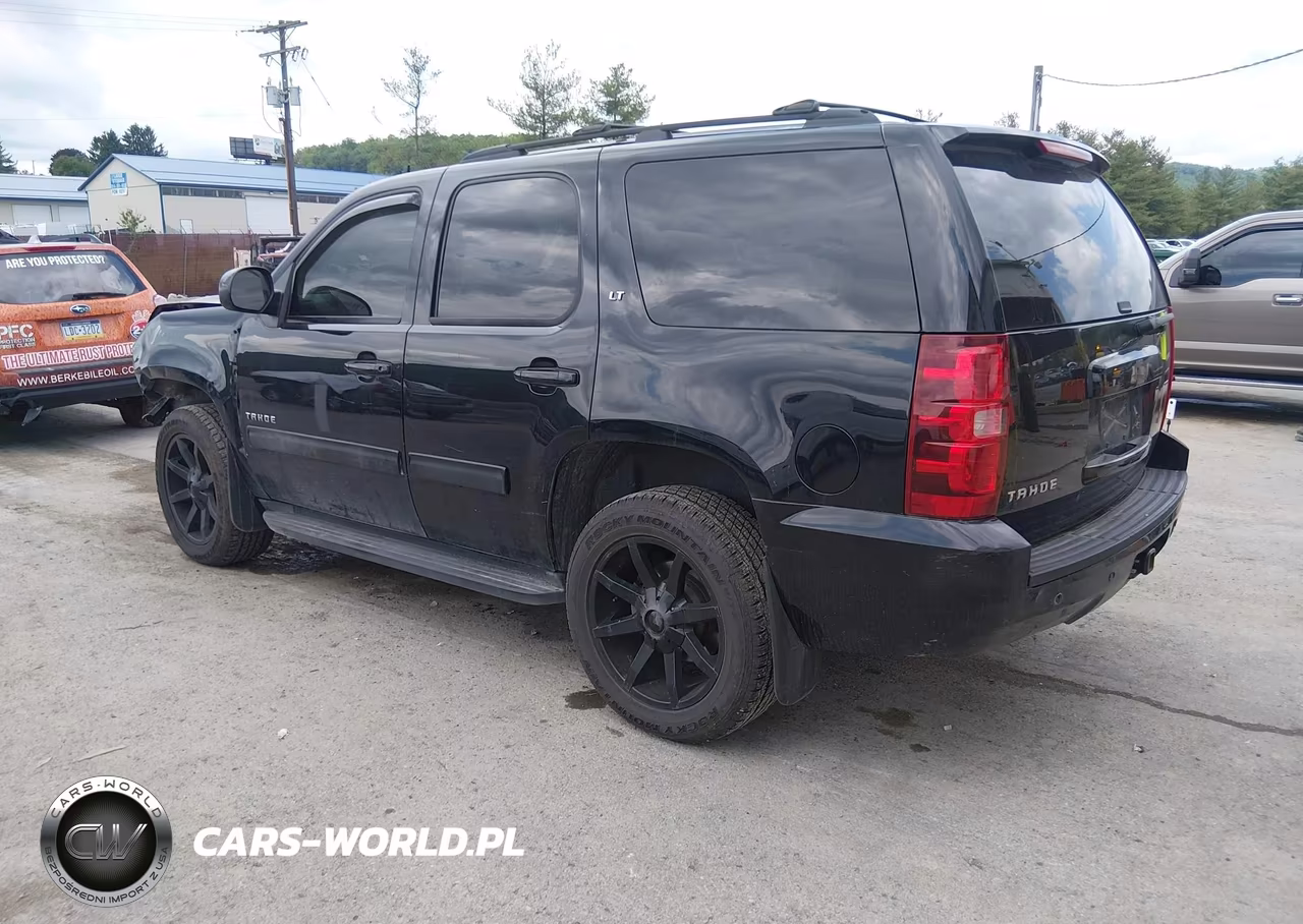 2013 Chevrolet Tahoe Lt VIN:1GNSKBE04DR303945 - 3