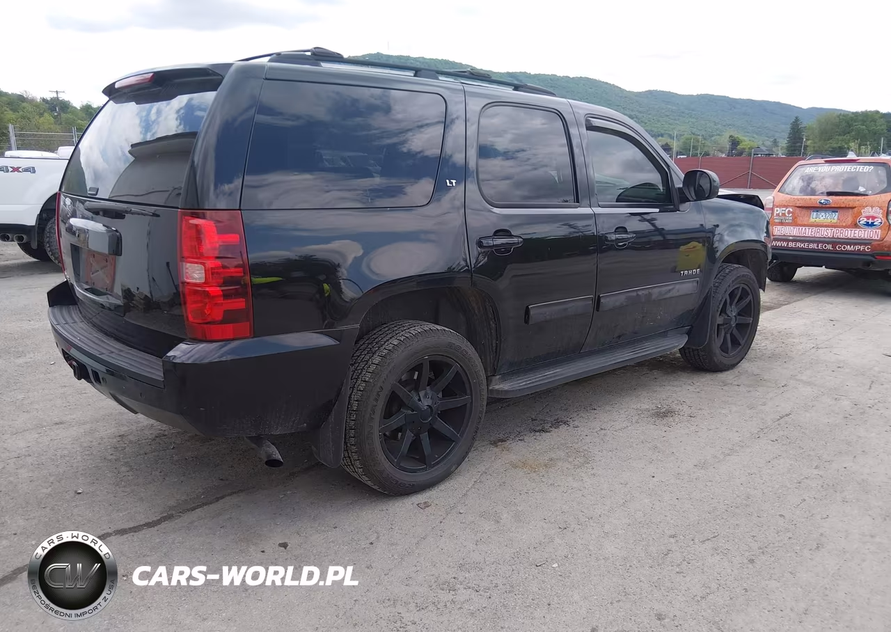 2013 Chevrolet Tahoe Lt VIN:1GNSKBE04DR303945 - 4