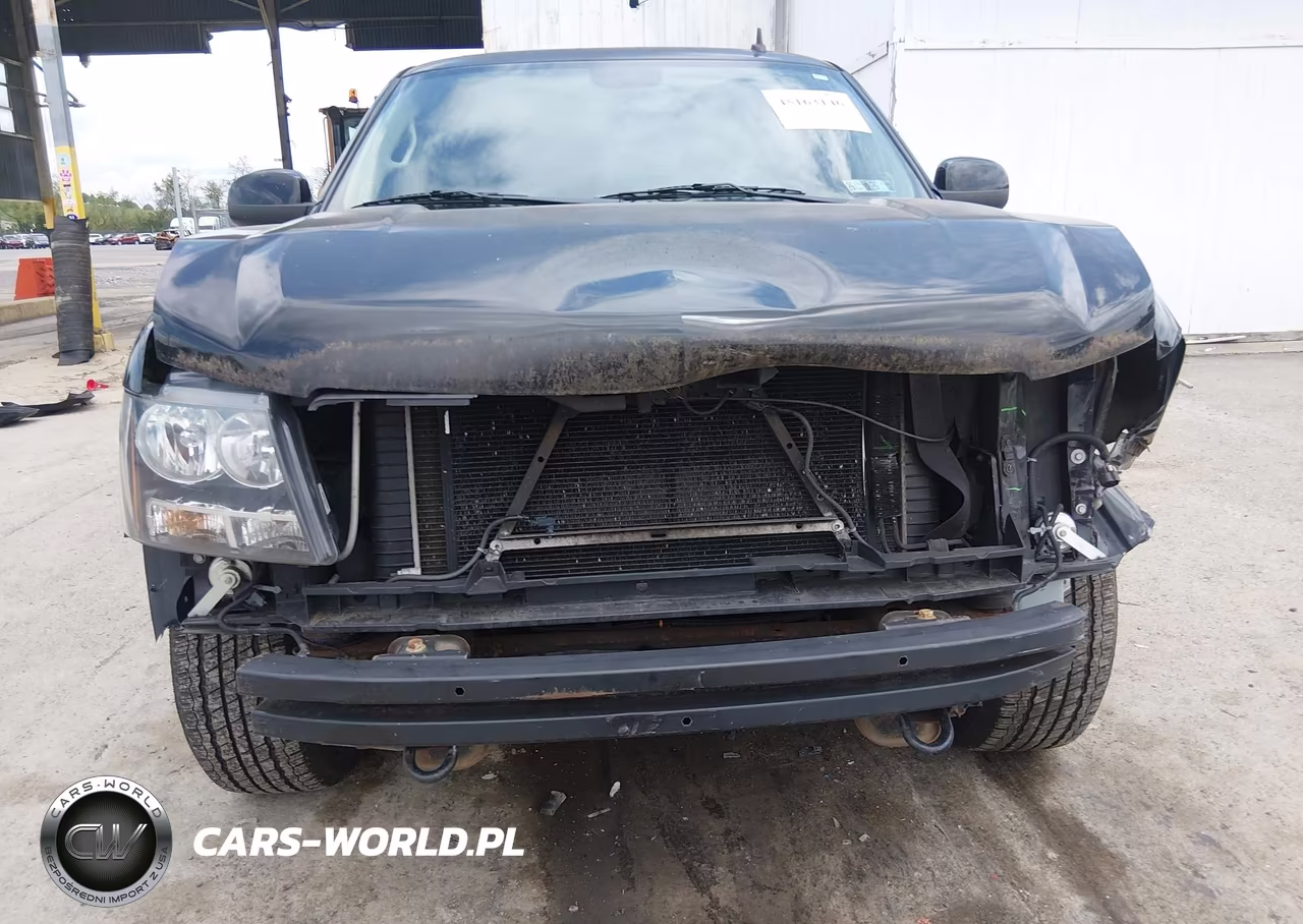 2013 Chevrolet Tahoe Lt VIN:1GNSKBE04DR303945 - 6