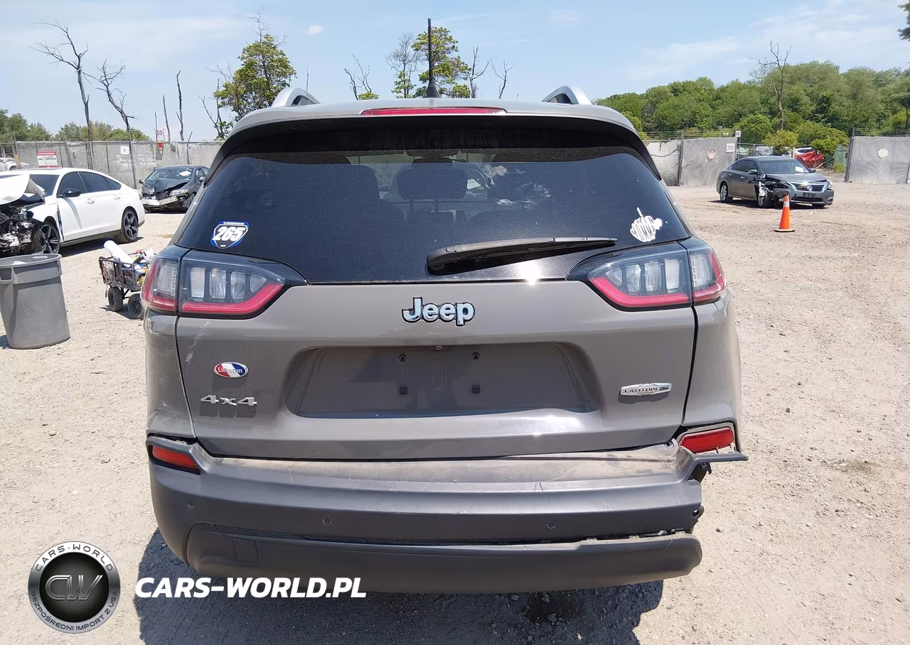 2020 Jeep Cherokee Latitude Plus 4X4 VIN:1C4PJMLB6LD530910 - 16