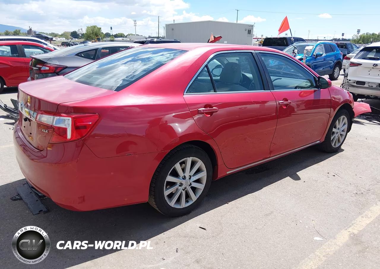 2012 Toyota Camry Xle VIN:4T4BF1FK7CR212382 - 4