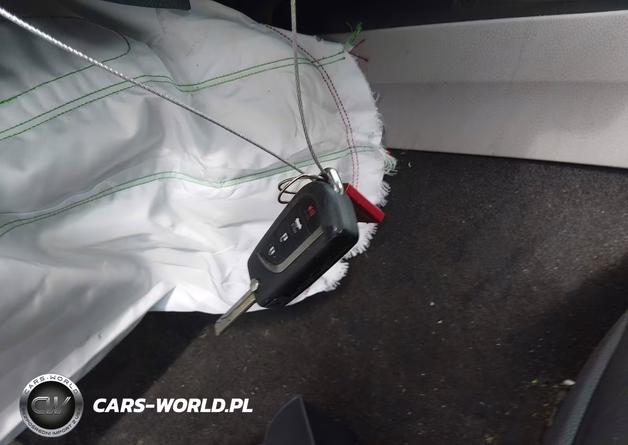 2019 Toyota Camry Le VIN:4T1B11HK1KU820645 - 11