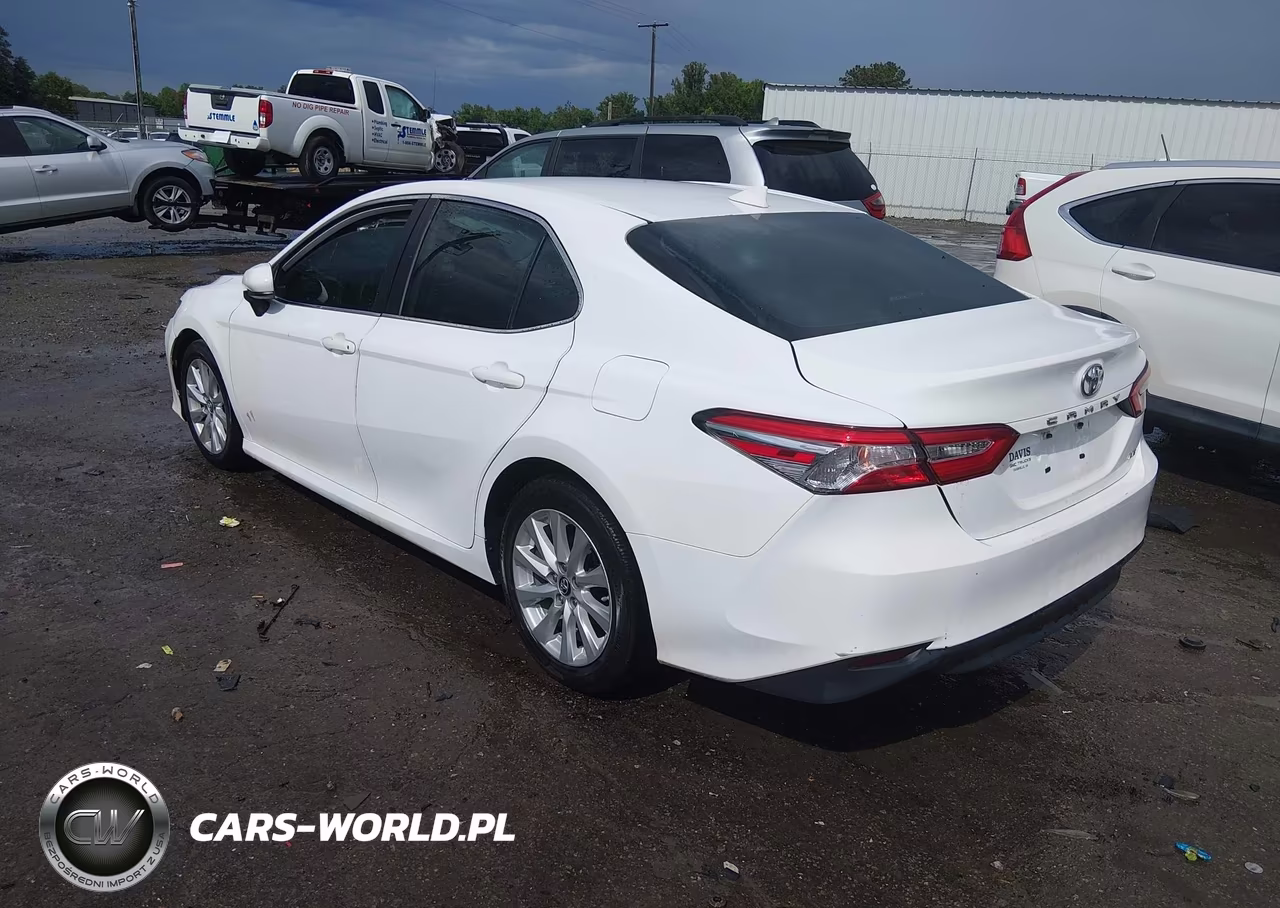 2019 Toyota Camry Le VIN:4T1B11HK1KU820645 - 3