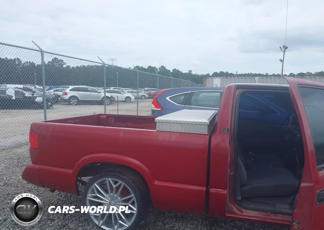 GMC SONOMA VIN:1GTCS1446VK506468 - 8