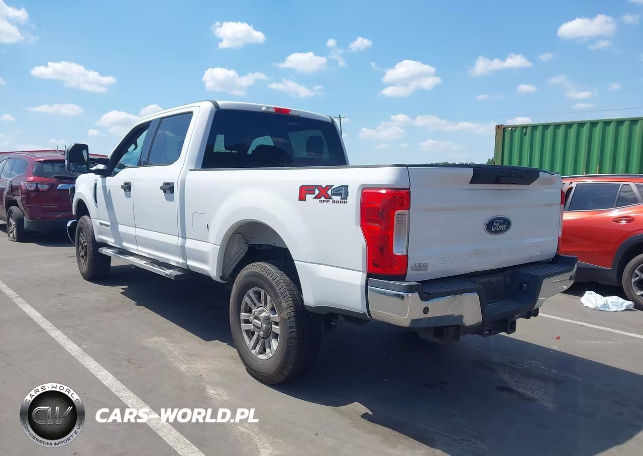 2018 Ford F-250 Xlt VIN:1FT7W2BT6JEC13281 - 3