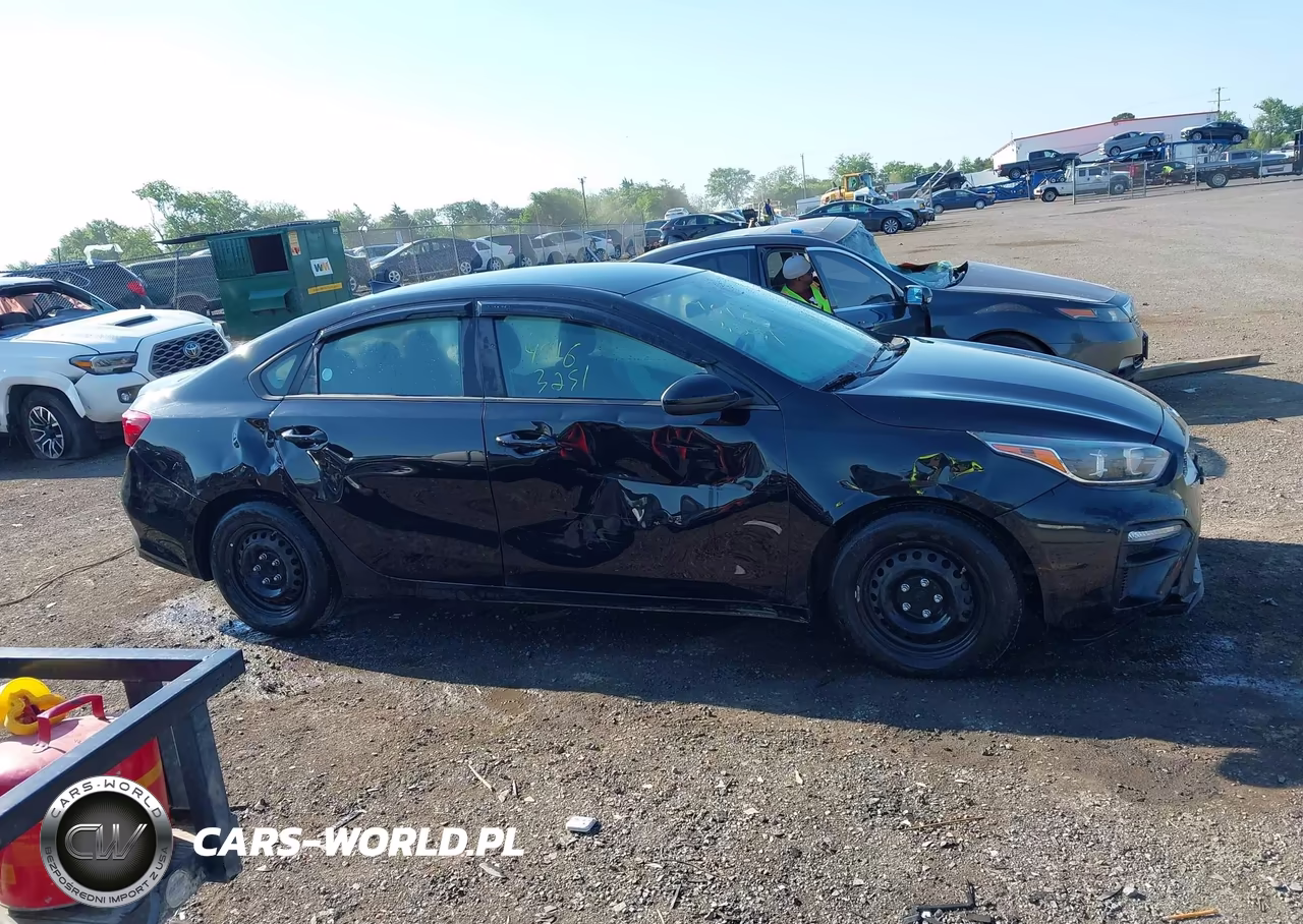 2019 Kia Forte Fe VIN:3KPF24ADXKE121139 - 13