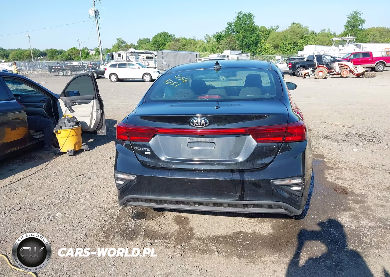 2019 Kia Forte Fe VIN:3KPF24ADXKE121139 - 16