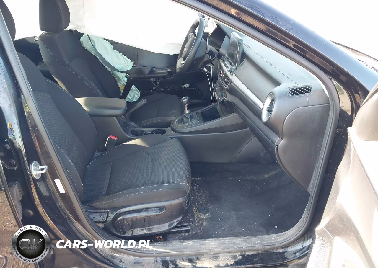 2019 Kia Forte Fe VIN:3KPF24ADXKE121139 - 5