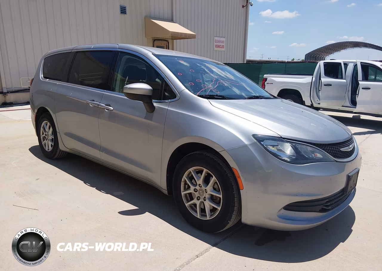 2020 Chrysler Voyager Lx