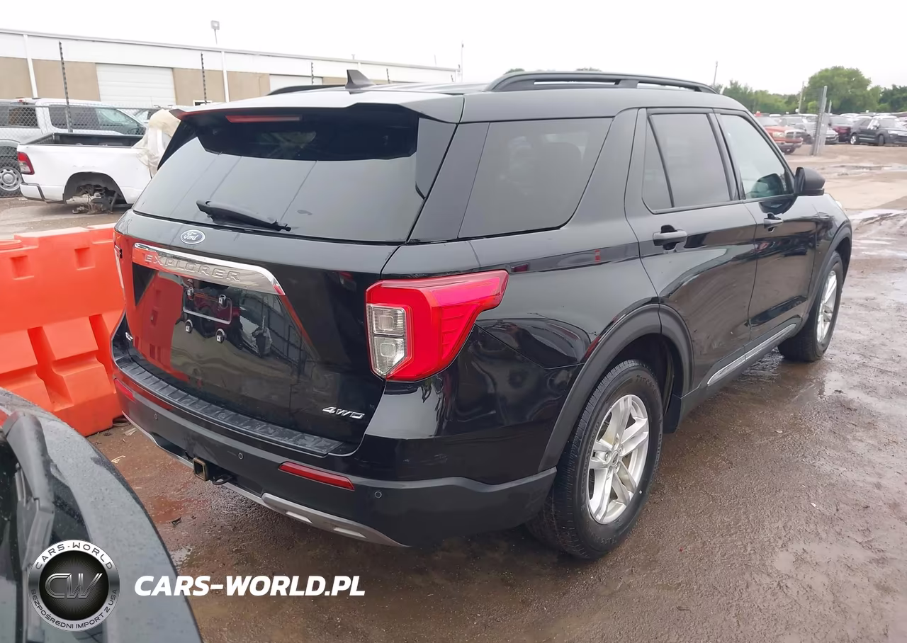 2022 Ford Explorer Xlt VIN:1FMSK8DH6NGA17364 - 4