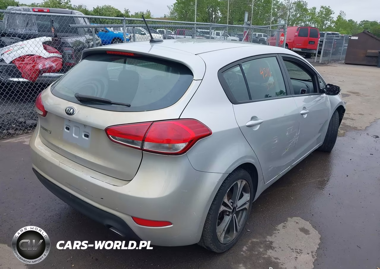 2017 Kia Forte Lx VIN:KNAFK5A80H5672349 - 4