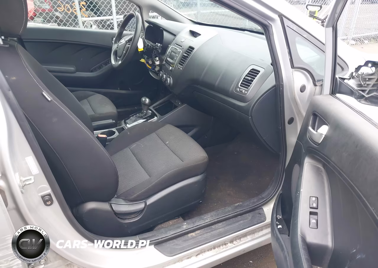 2017 Kia Forte Lx VIN:KNAFK5A80H5672349 - 5