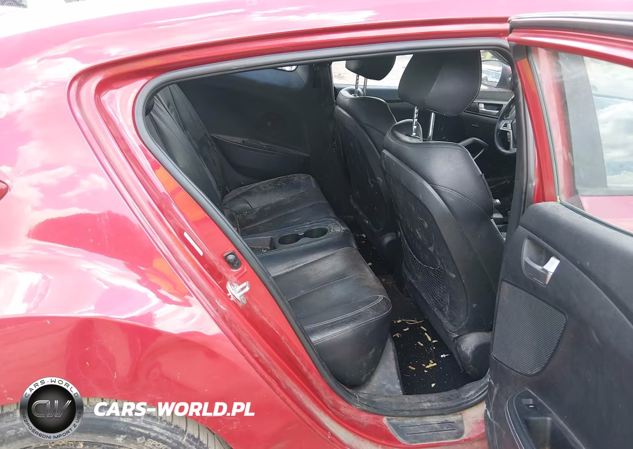 2013 Hyundai Veloster Turbo W-Black VIN:KMHTC6AE9DU136039 - 8