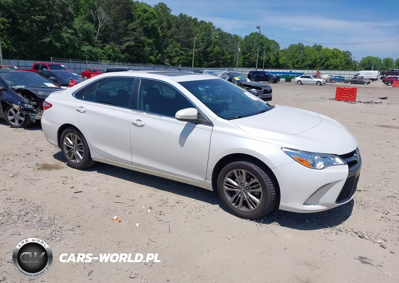 2015 Toyota Camry Se – zdjęcie 1 z 16