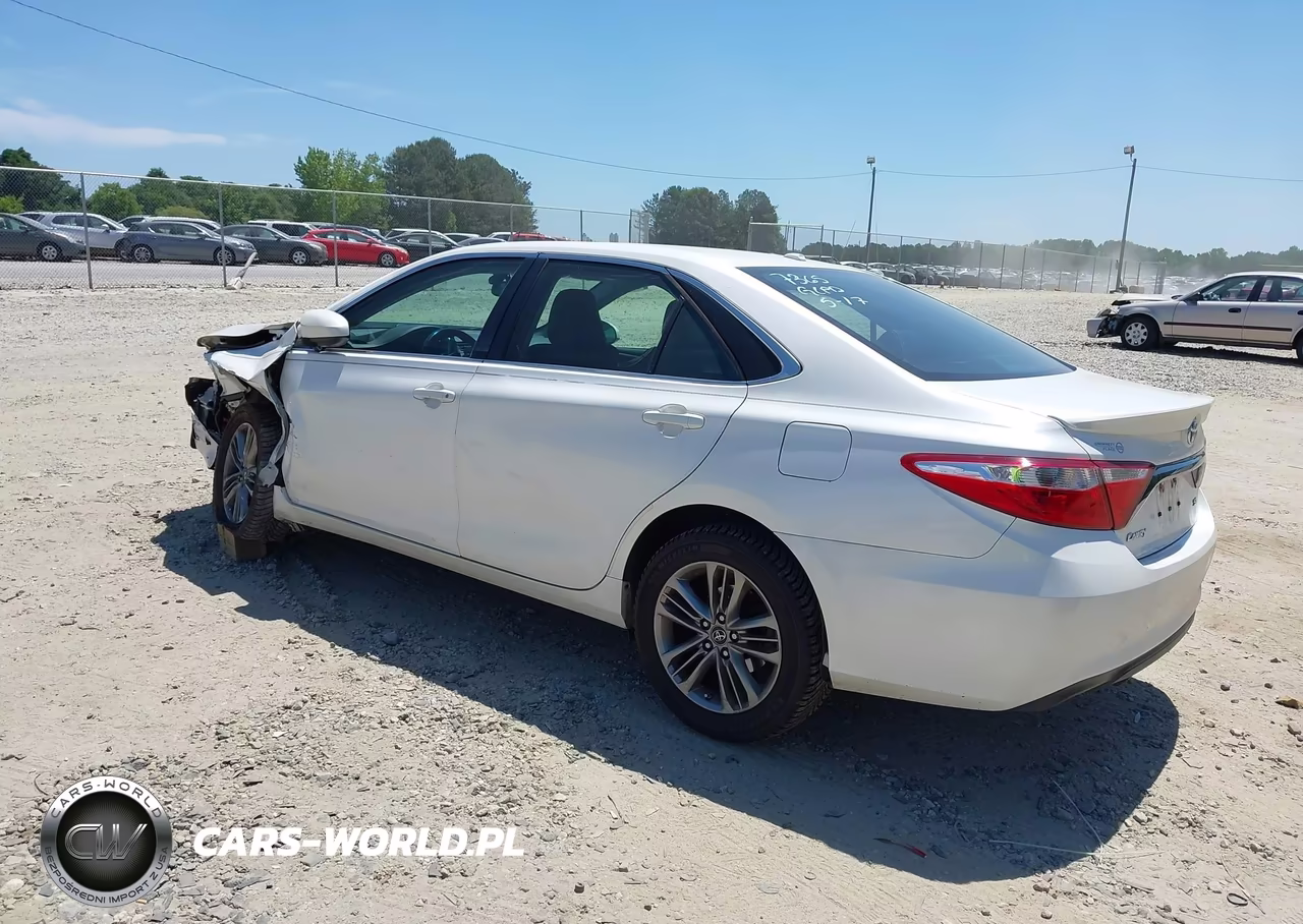 2015 Toyota Camry Se VIN:4T1BF1FK4FU027365 - 3