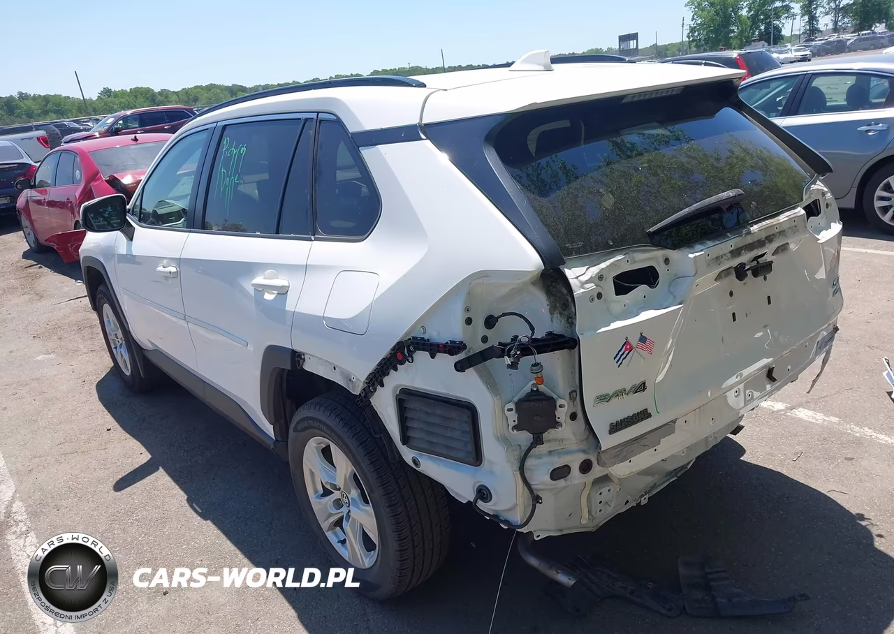 2020 Toyota Rav4 Xle VIN:2T3P1RFV4LC135938 - 3