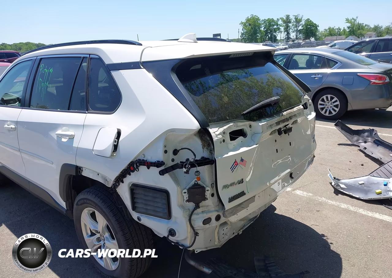 2020 Toyota Rav4 Xle VIN:2T3P1RFV4LC135938 - 6