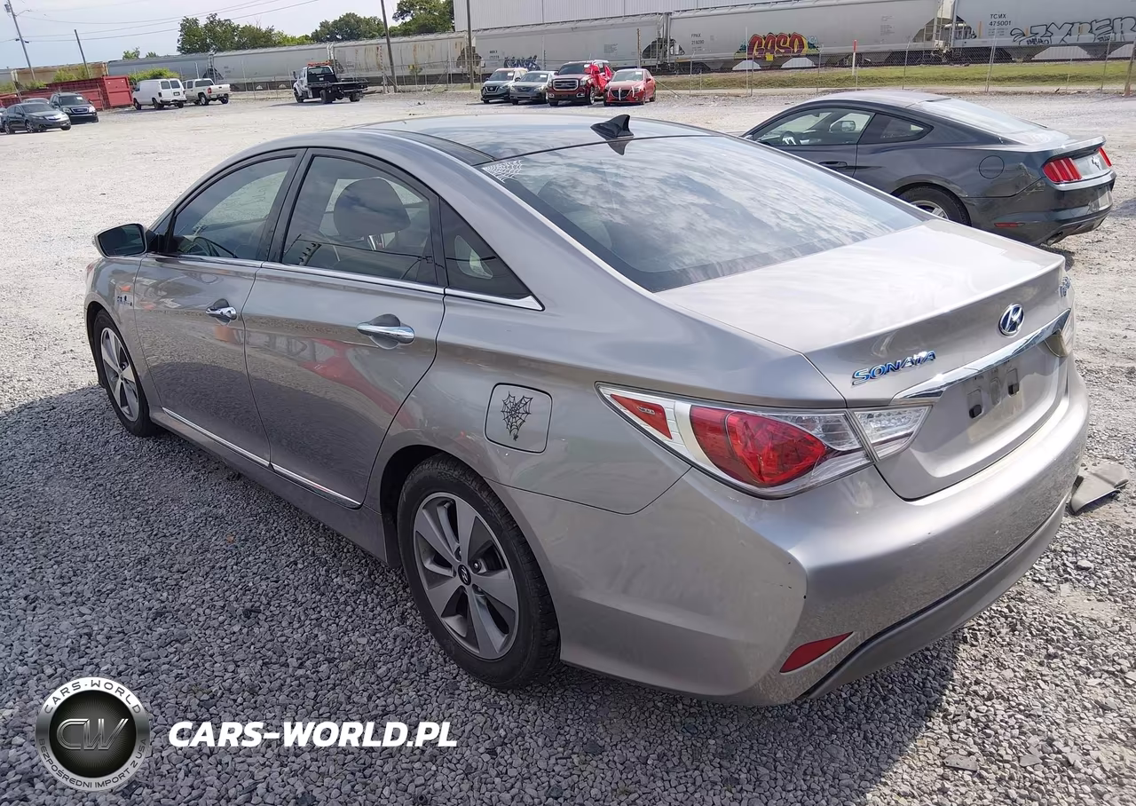 2012 Hyundai Sonata Hybrid VIN:KMHEC4A47CA028507 - 3