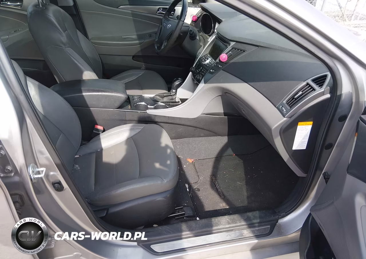 2012 Hyundai Sonata Hybrid VIN:KMHEC4A47CA028507 - 5