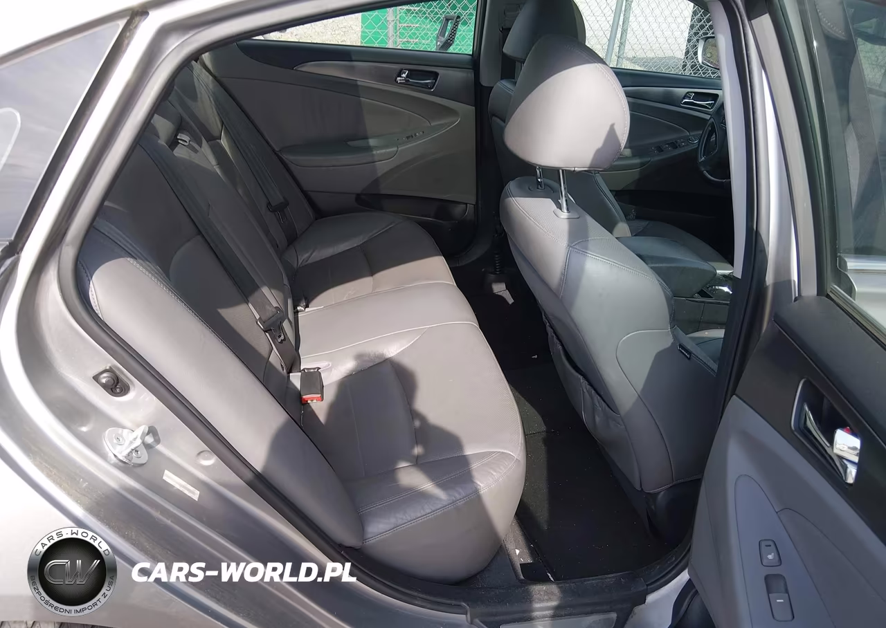 2012 Hyundai Sonata Hybrid VIN:KMHEC4A47CA028507 - 8