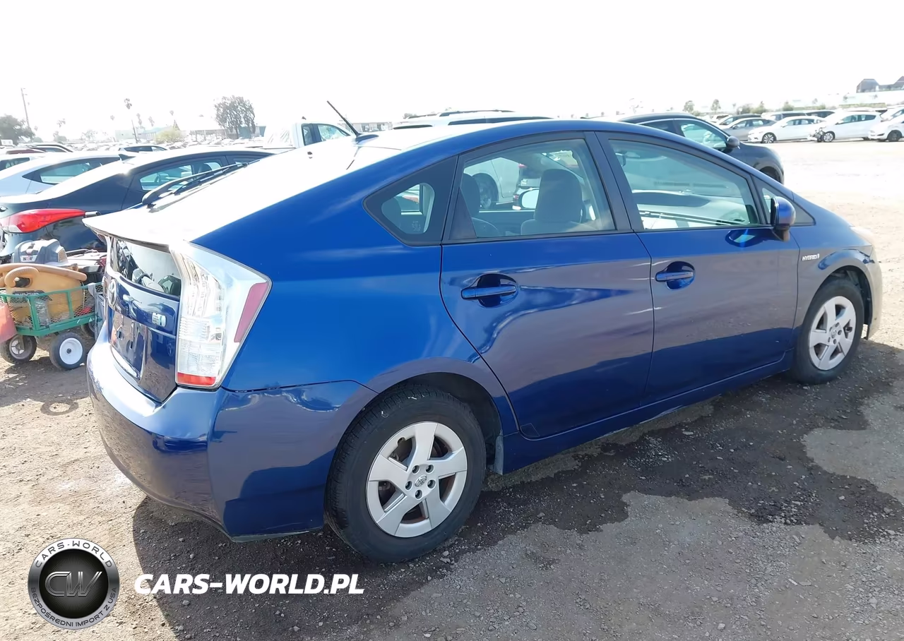 2011 Toyota Prius Two VIN:JTDKN3DU2B0250500 - 4