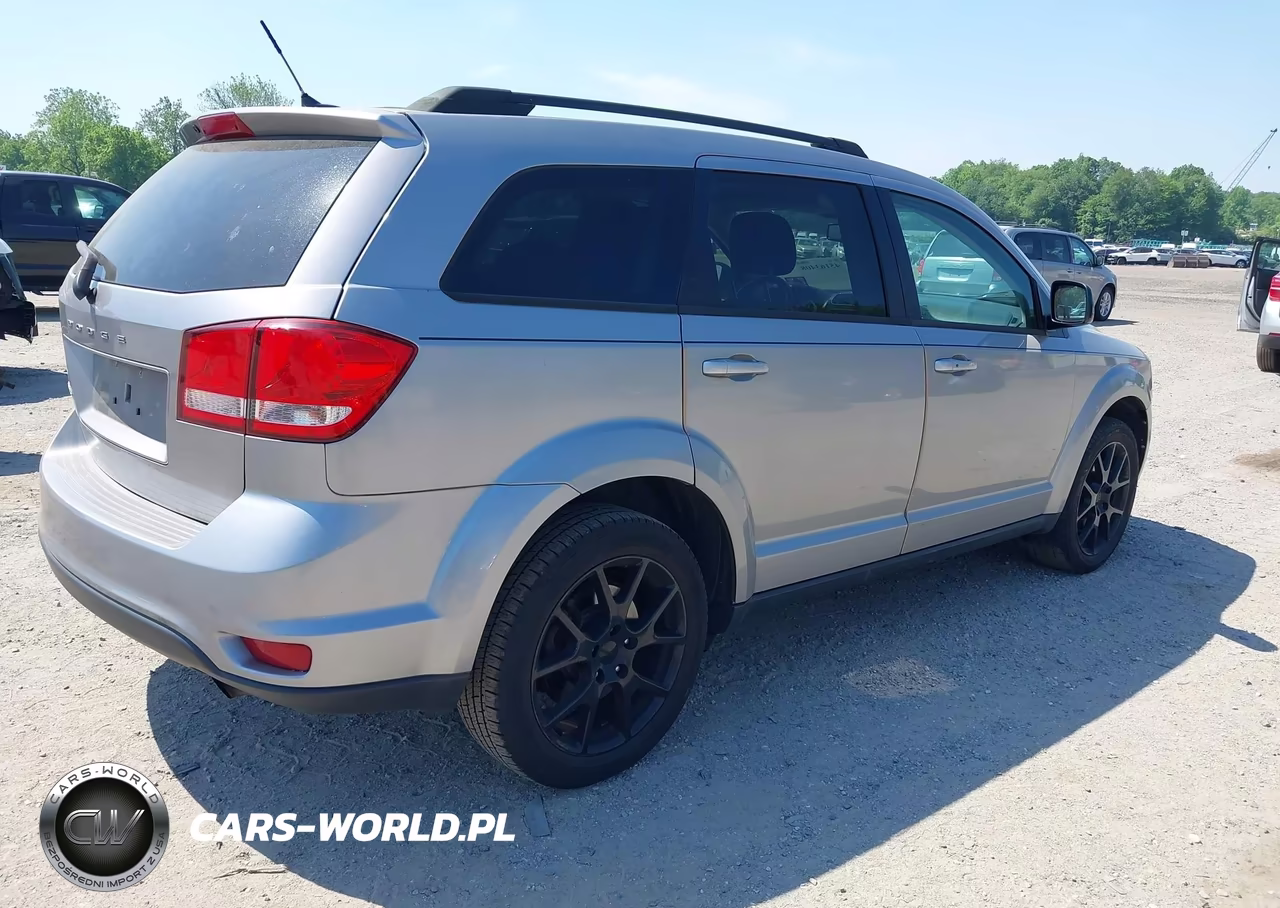 2015 Dodge Journey Sxt VIN:3C4PDCBBXFT588388 - 4