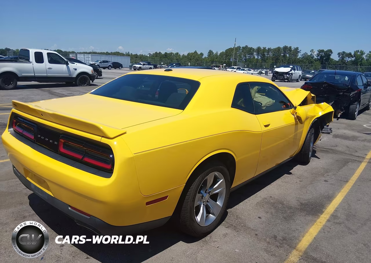2018 Dodge Challenger Sxt VIN:2C3CDZAG3JH232868 - 4