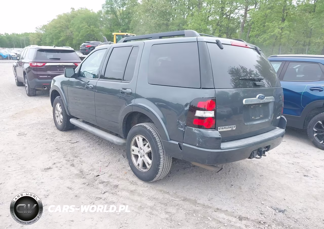 2010 Ford Explorer Xlt VIN:1FMEU7DE4AUA38040 - 3