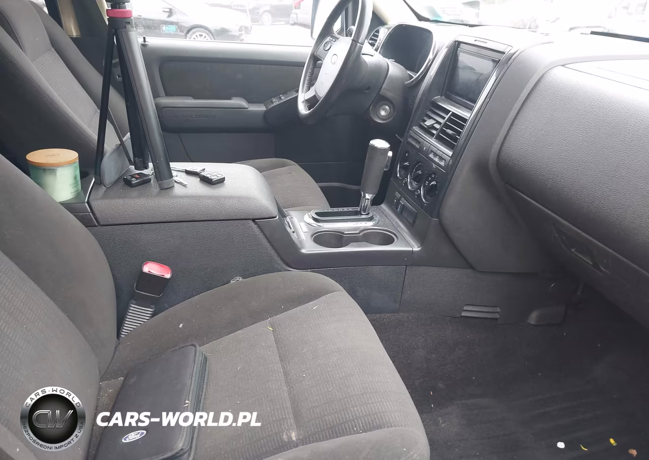 2010 Ford Explorer Xlt VIN:1FMEU7DE4AUA38040 - 5