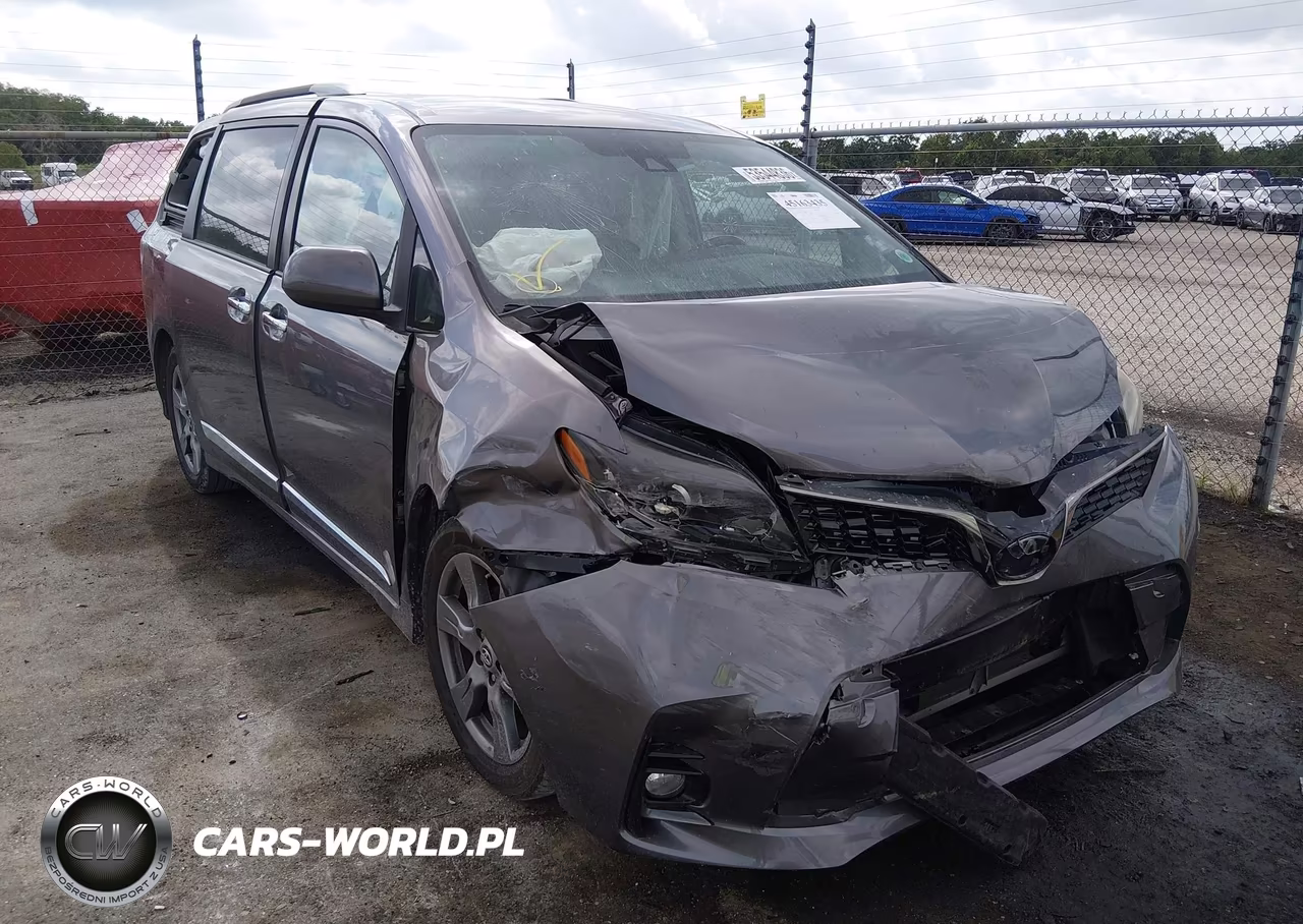 2020 Toyota Sienna Se