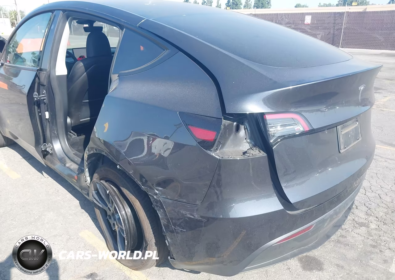 2024 Tesla Model Y Long Range Single Motor Rear-Wheel Drive-Rwd VIN:7SAYGDED0RF114468 - 20