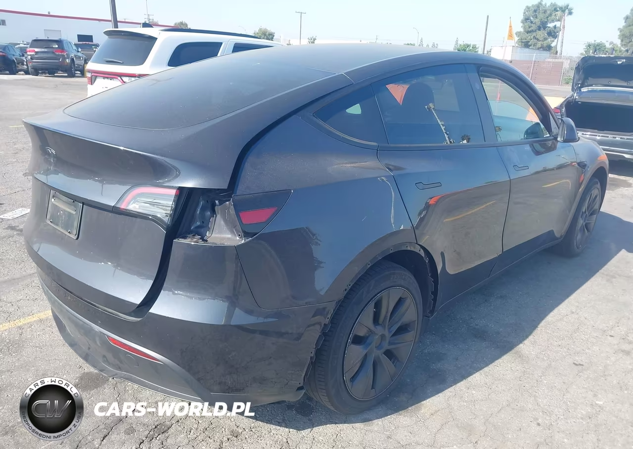 2024 Tesla Model Y Long Range Single Motor Rear-Wheel Drive-Rwd VIN:7SAYGDED0RF114468 - 4