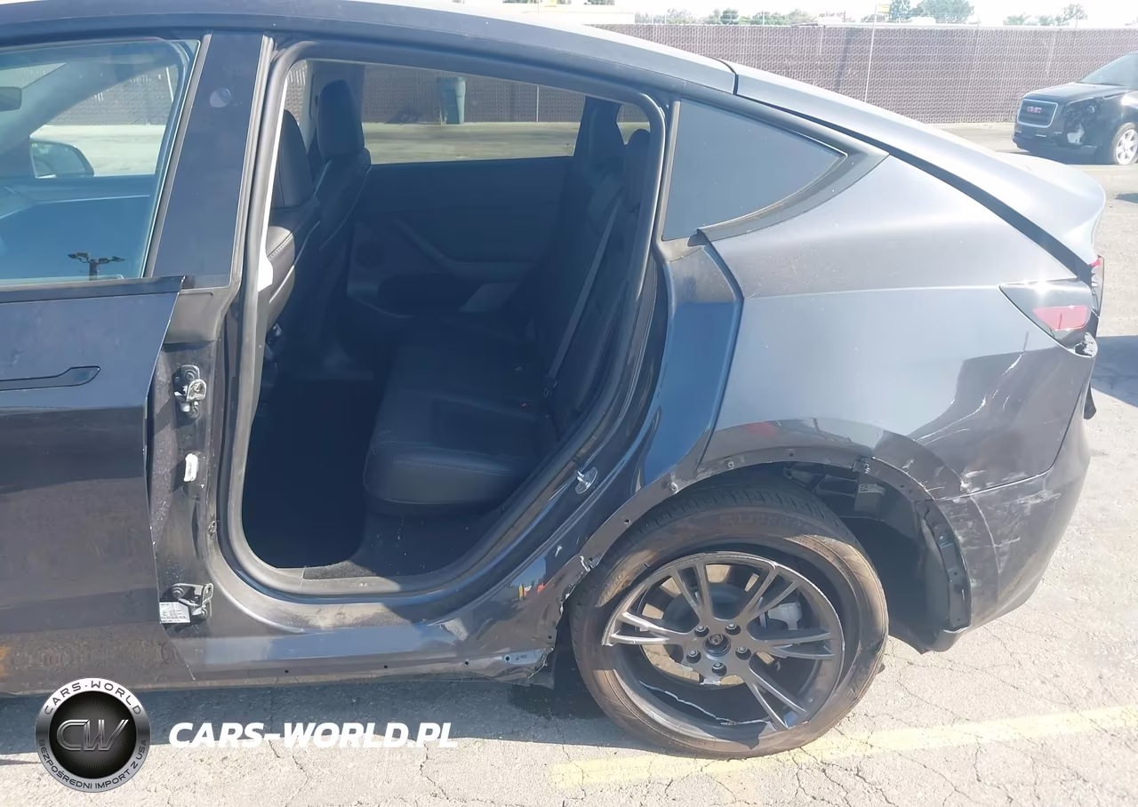 2024 Tesla Model Y Long Range Single Motor Rear-Wheel Drive-Rwd VIN:7SAYGDED0RF114468 - 6