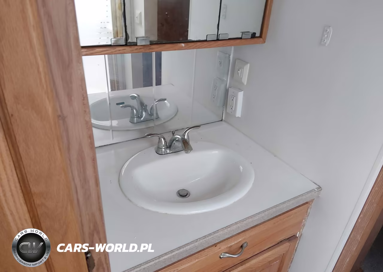 1999 Spartan Motors Motorhome 4Vz VIN:4VZCN8093XC031049 - 17