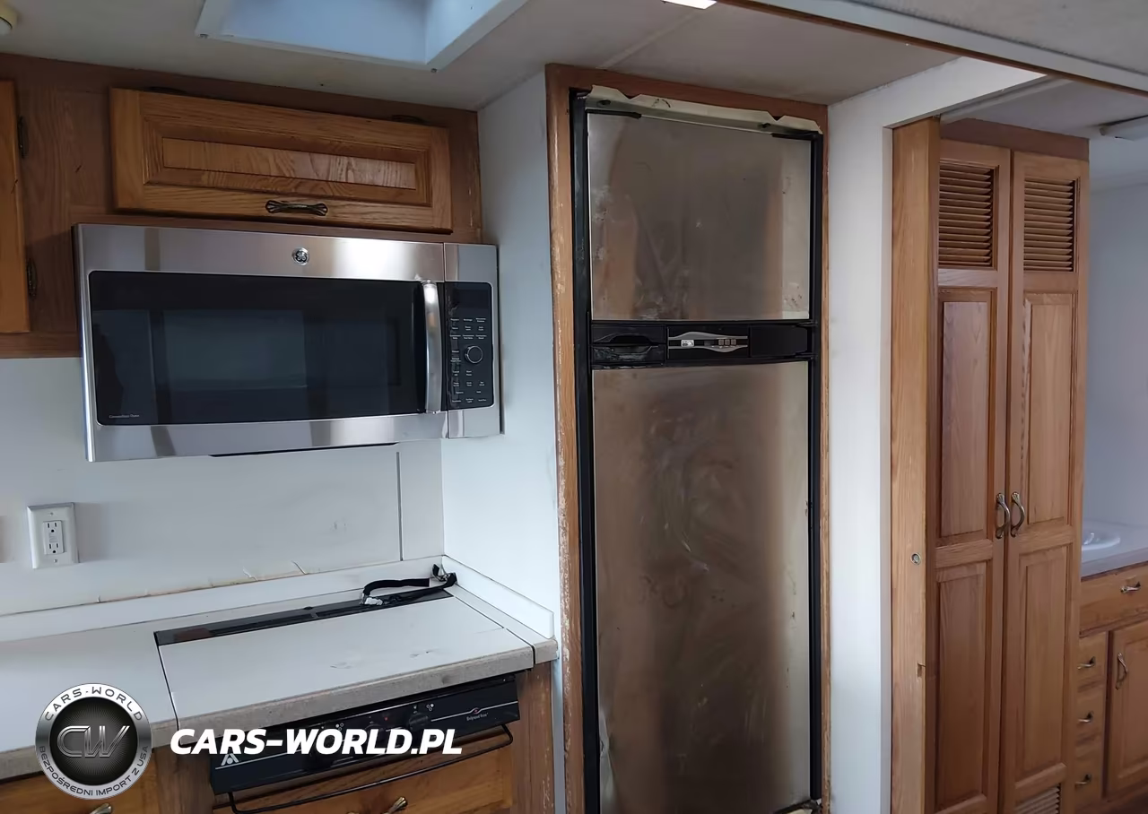 1999 Spartan Motors Motorhome 4Vz VIN:4VZCN8093XC031049 - 19