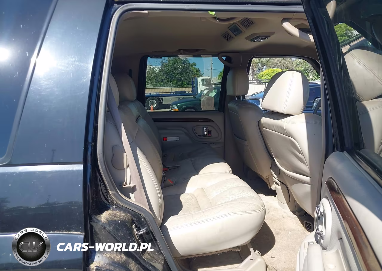 2000 Cadillac Escalade Standard VIN:1GYEK63RXYR202035 - 8