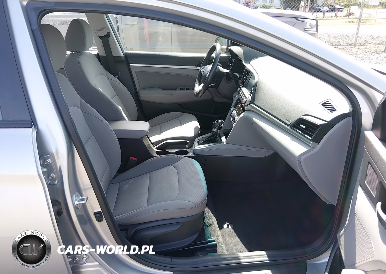 2020 Hyundai Elantra Value Edition VIN:5NPD84LF9LH563931 - 5