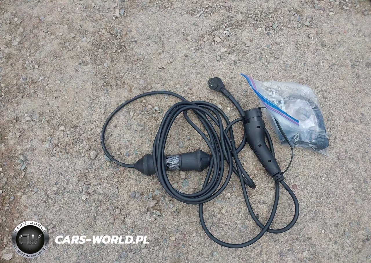 2025 Volvo Xc60 Plug-In Hybrid Plus, T8 Awd Electric-Gasoline, Dark VIN:YV4H60RC2S1029198 - 12