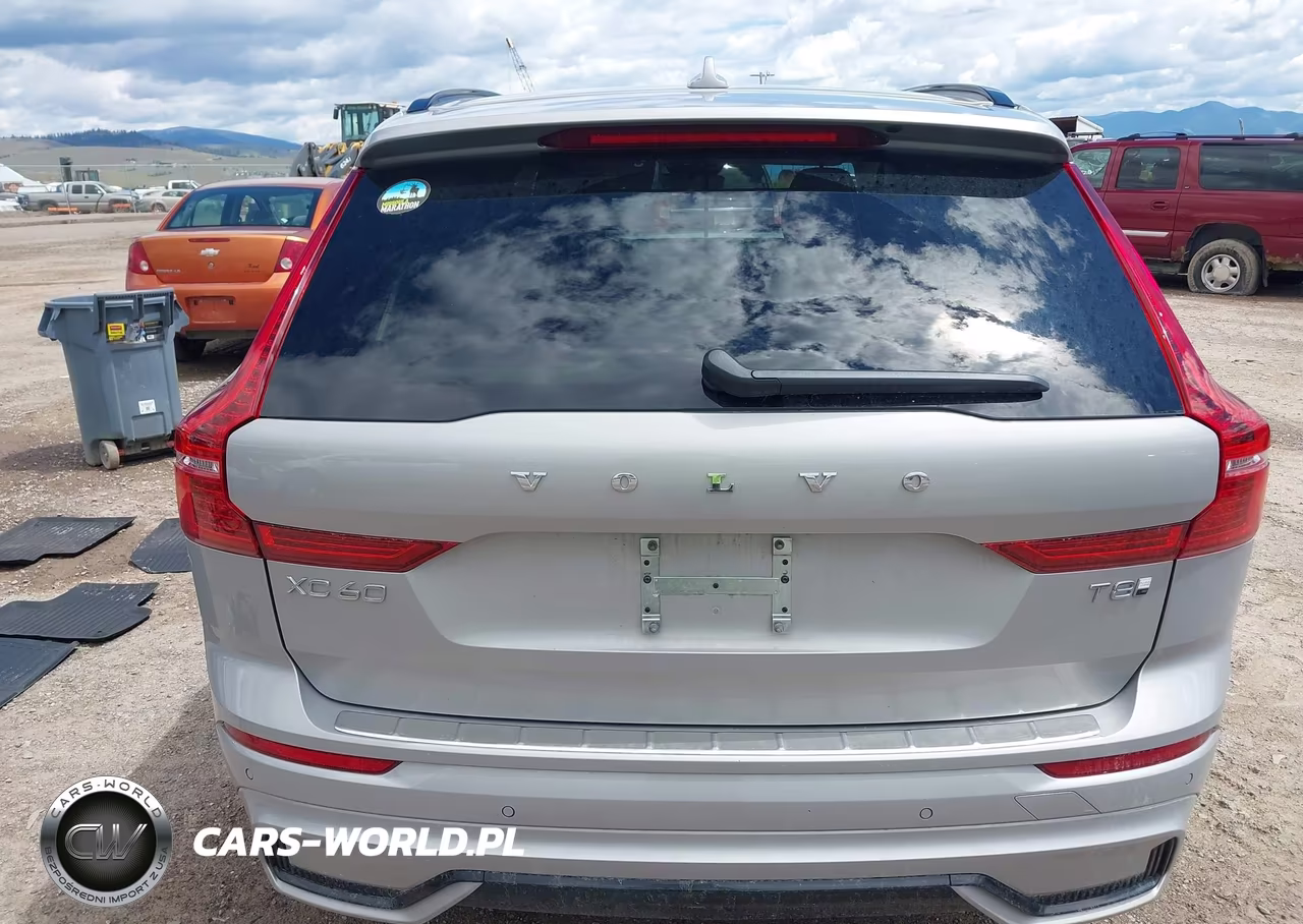 2025 Volvo Xc60 Plug-In Hybrid Plus, T8 Awd Electric-Gasoline, Dark VIN:YV4H60RC2S1029198 - 17