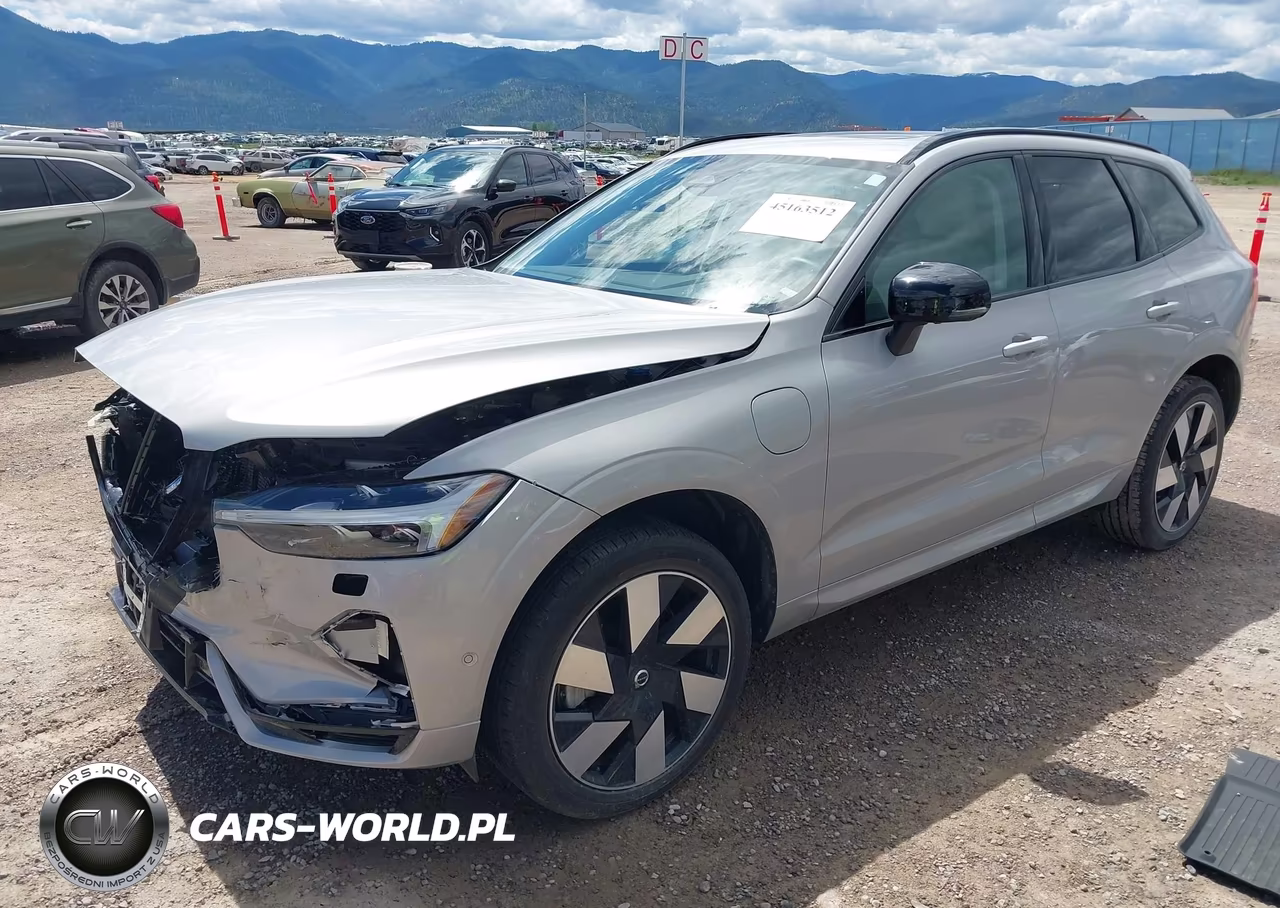 2025 Volvo Xc60 Plug-In Hybrid Plus, T8 Awd Electric-Gasoline, Dark VIN:YV4H60RC2S1029198 - 2