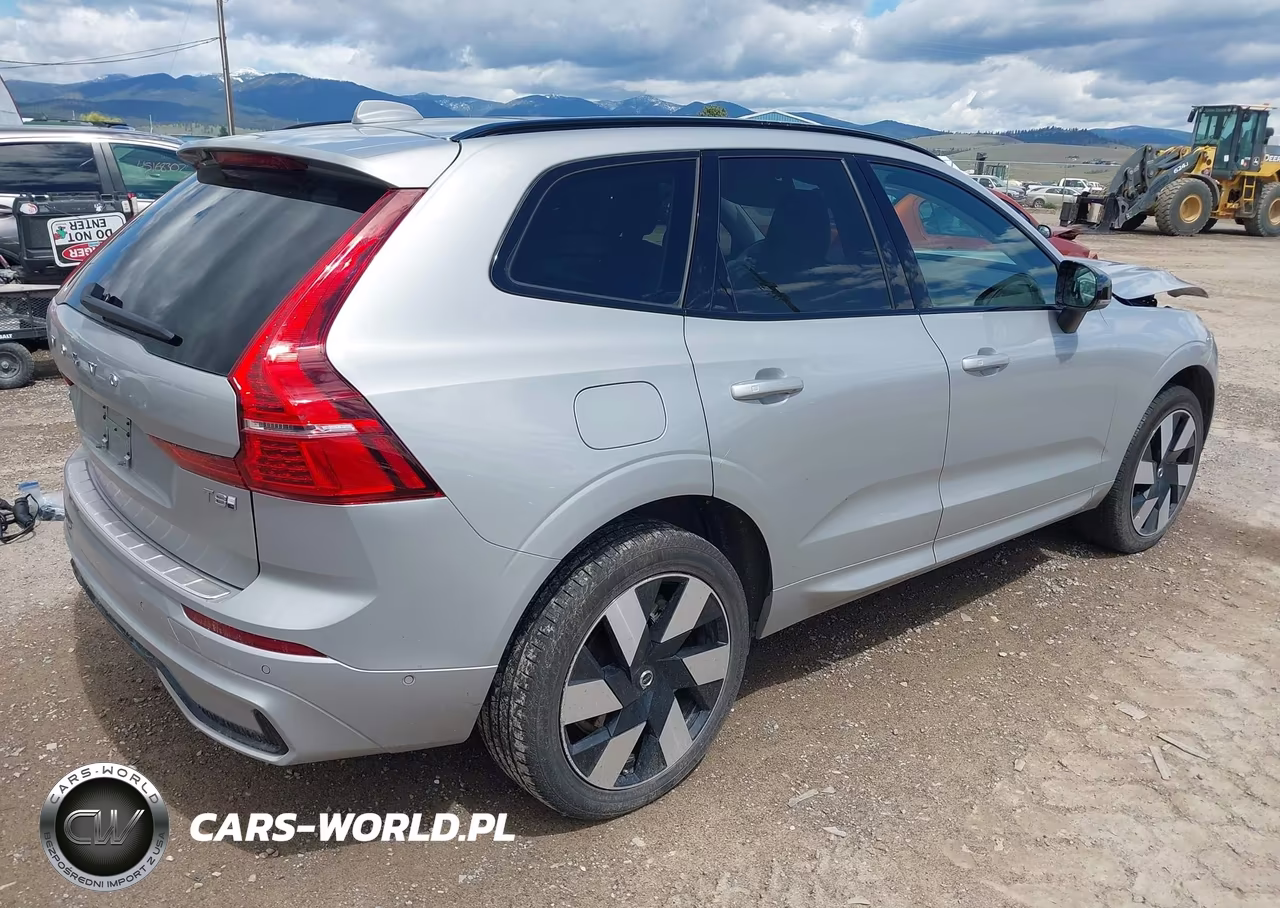 2025 Volvo Xc60 Plug-In Hybrid Plus, T8 Awd Electric-Gasoline, Dark VIN:YV4H60RC2S1029198 - 4